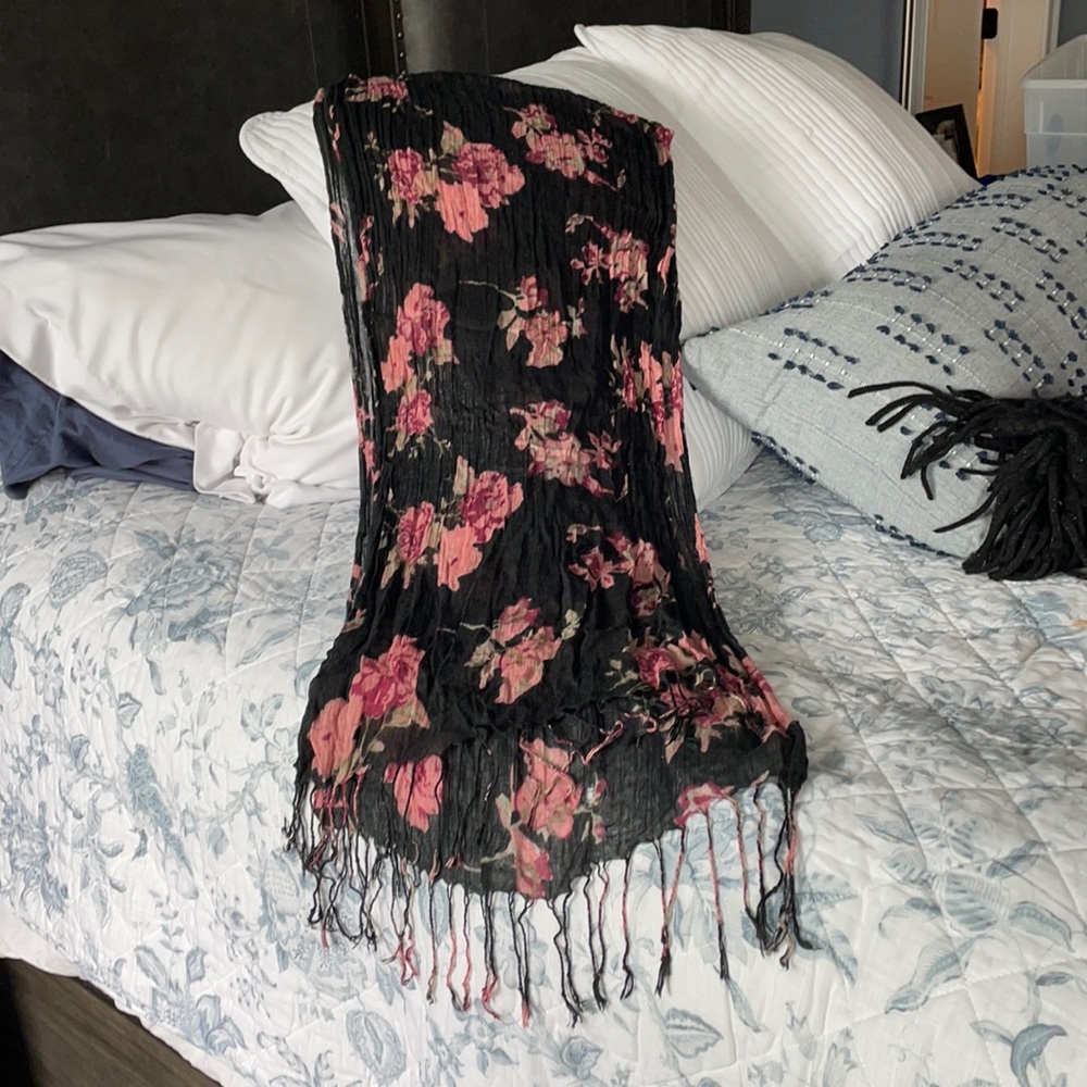 Black floral fashion scarf